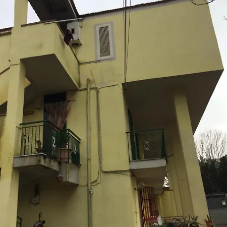 Casa Di Carlo Torre Caracciolo